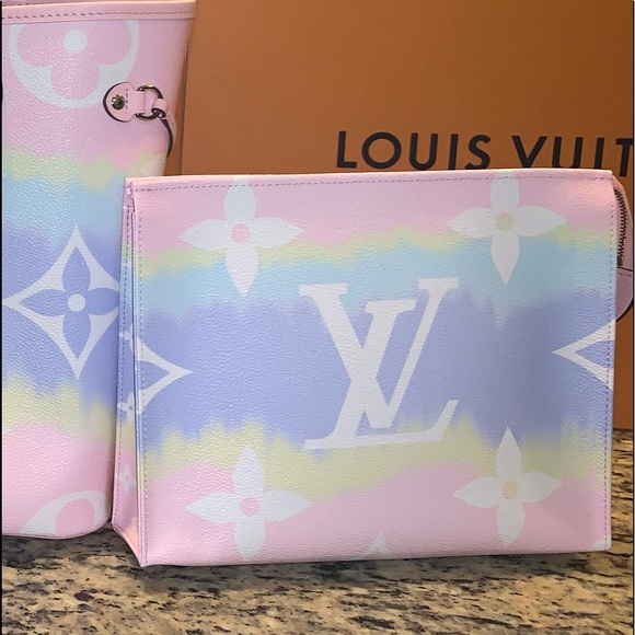 Louis Vuitton M69137 LV ESCALE POCHE TOILETTE 26 - Picture 6 of 12